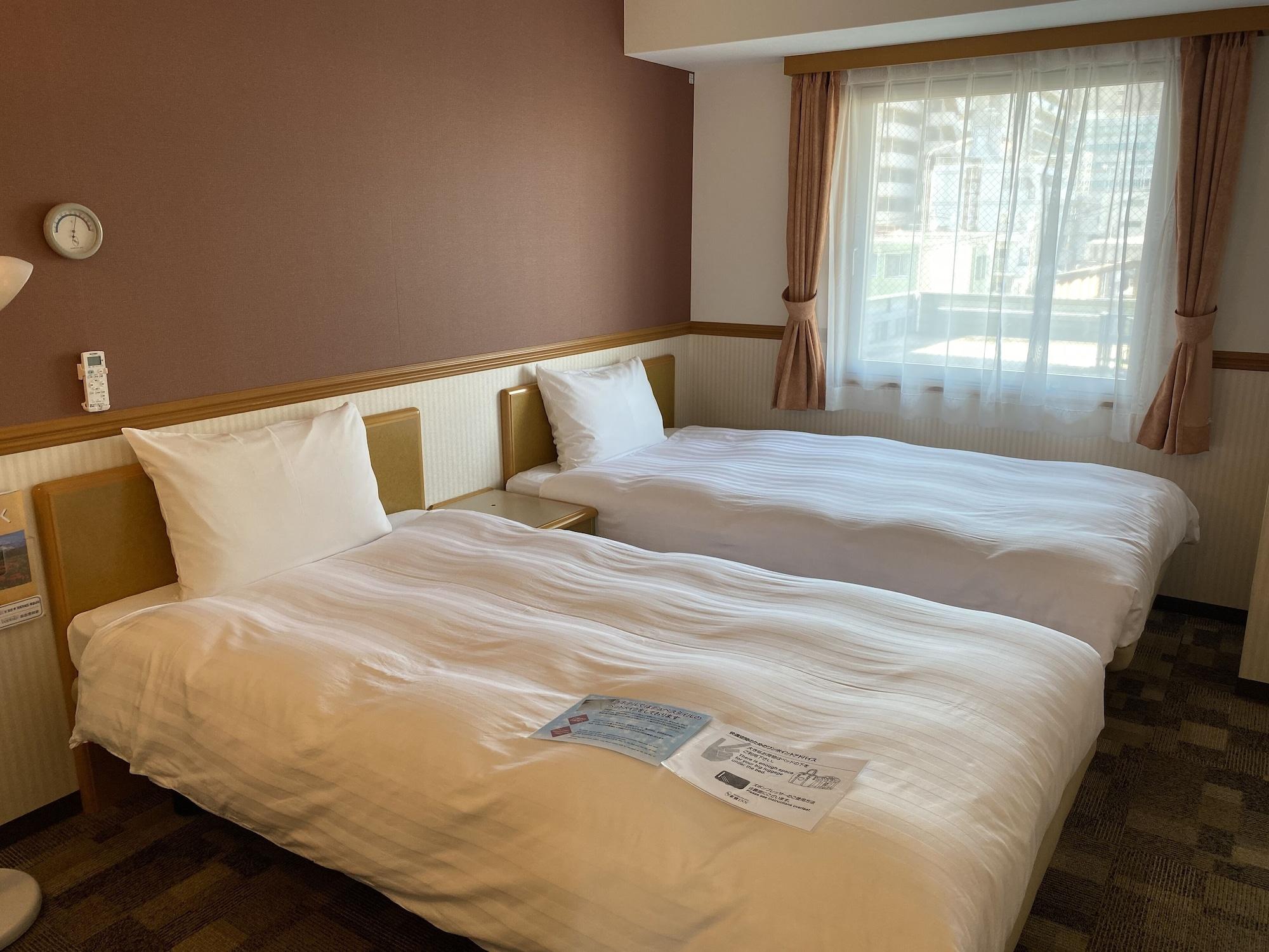 Toyoko Inn Okayama Eki Nishi Guchi Migi Exterior photo