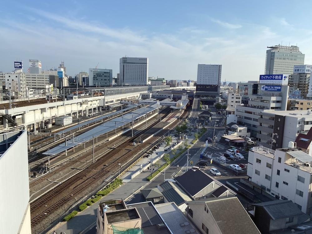 Toyoko Inn Okayama Eki Nishi Guchi Migi Exterior photo
