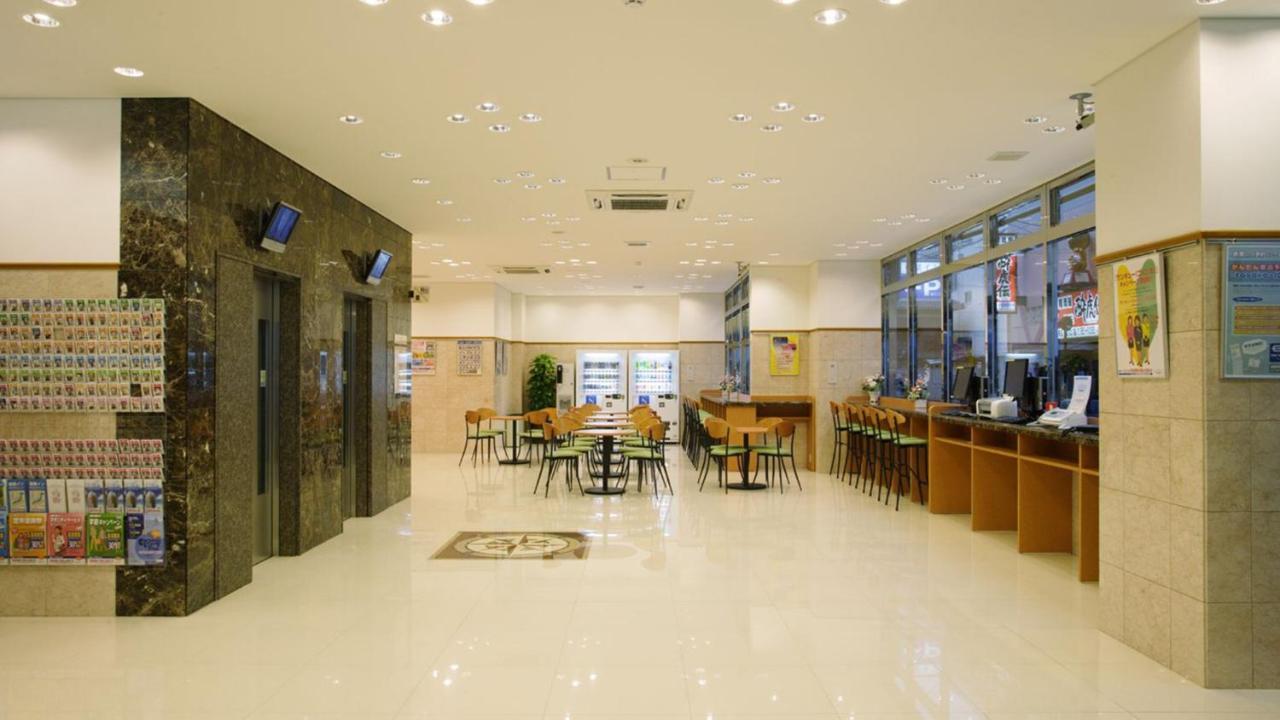 Toyoko Inn Okayama Eki Nishi Guchi Migi Exterior photo