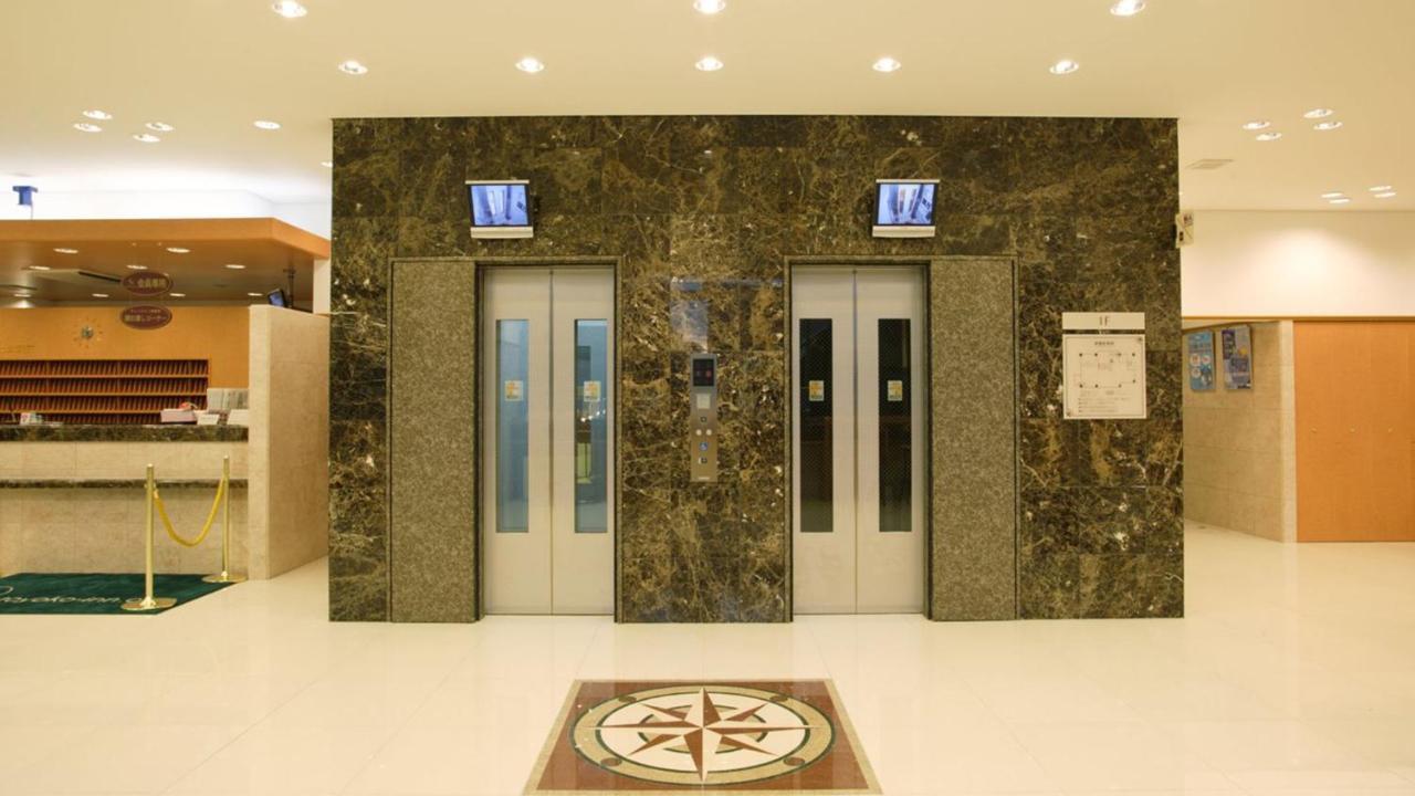 Toyoko Inn Okayama Eki Nishi Guchi Migi Exterior photo