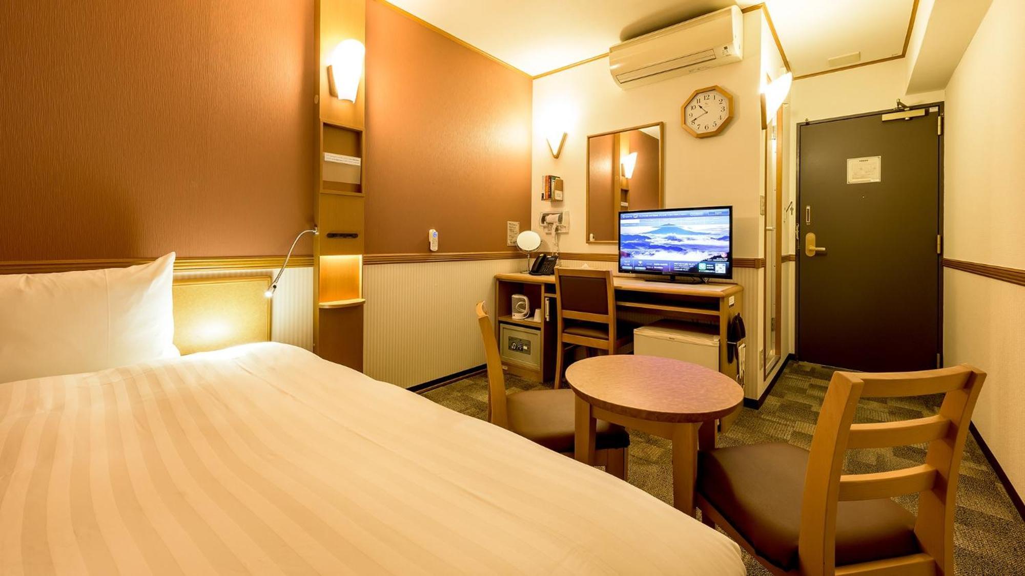 Toyoko Inn Okayama Eki Nishi Guchi Migi Room photo
