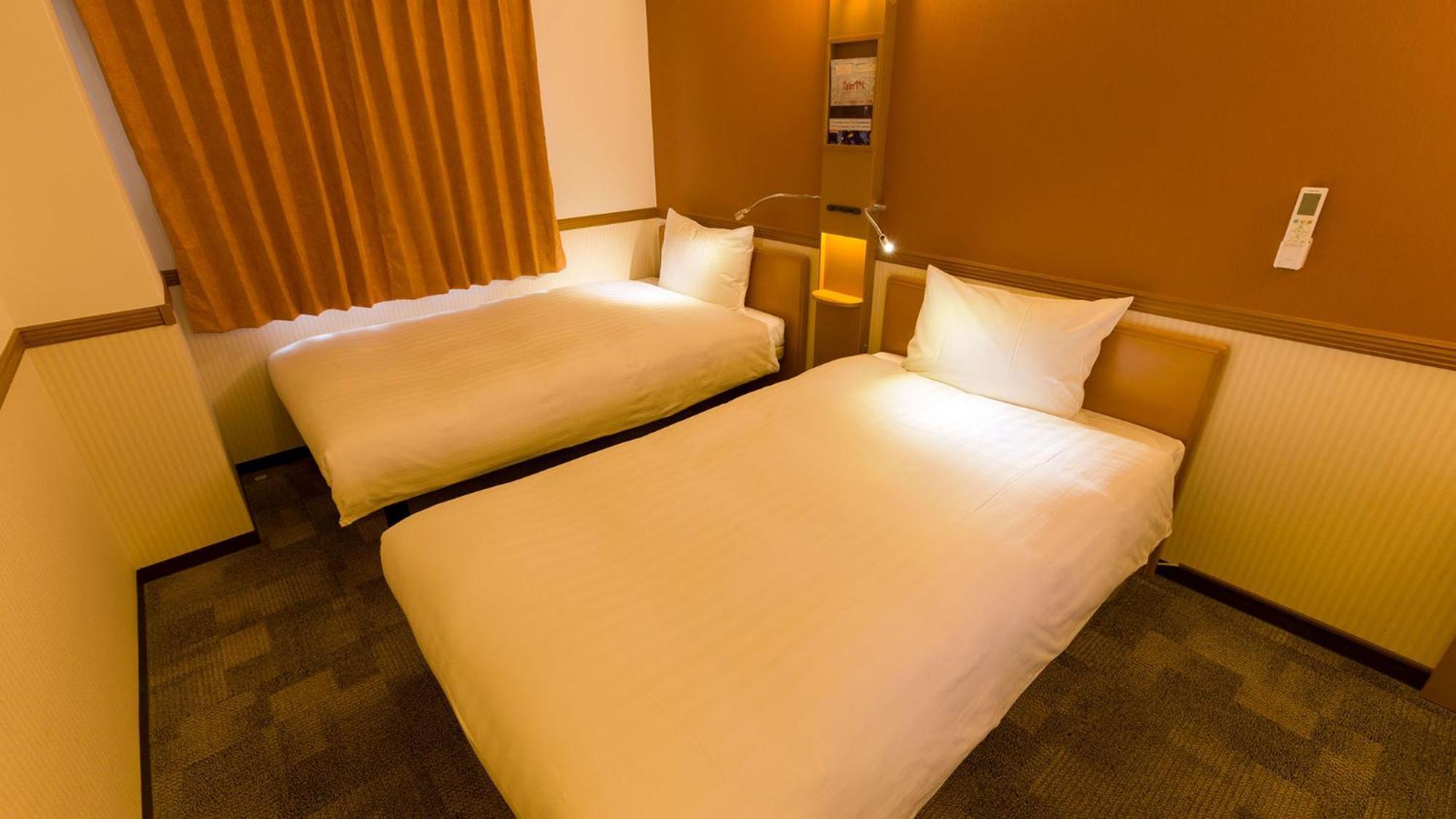 Toyoko Inn Okayama Eki Nishi Guchi Migi Room photo